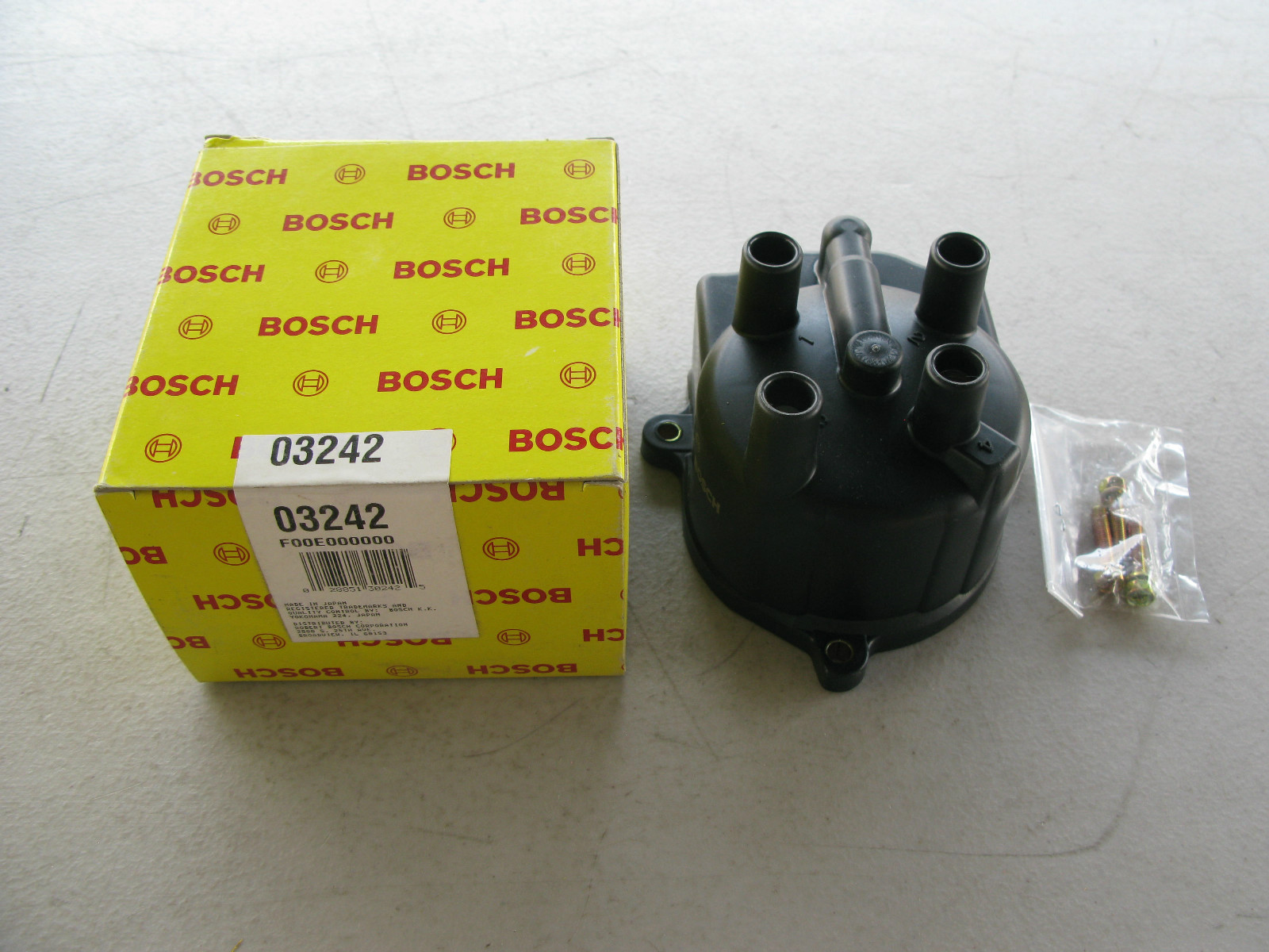 Geo Isuzu Chevrolet (1985-1989) Bosch Distributor Cap (03242)