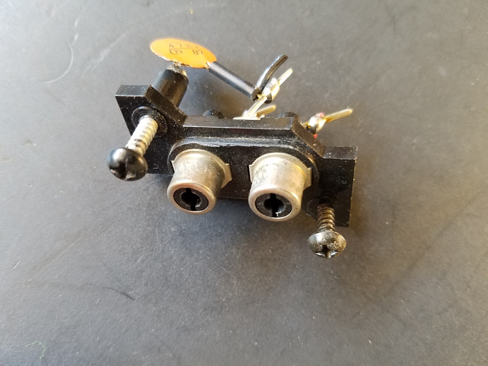Original Output Jack For an MCS 3701 Tuner