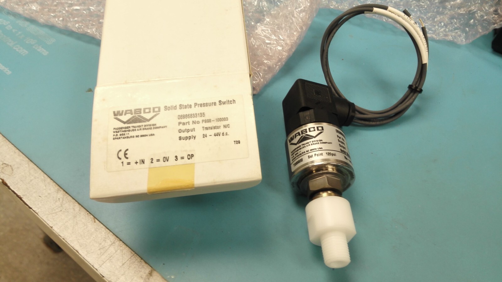 PS98-100003 WABCO SOLID STATE PRESSURE SWITCH 069833135 ( 24 -44VDC ) T095832