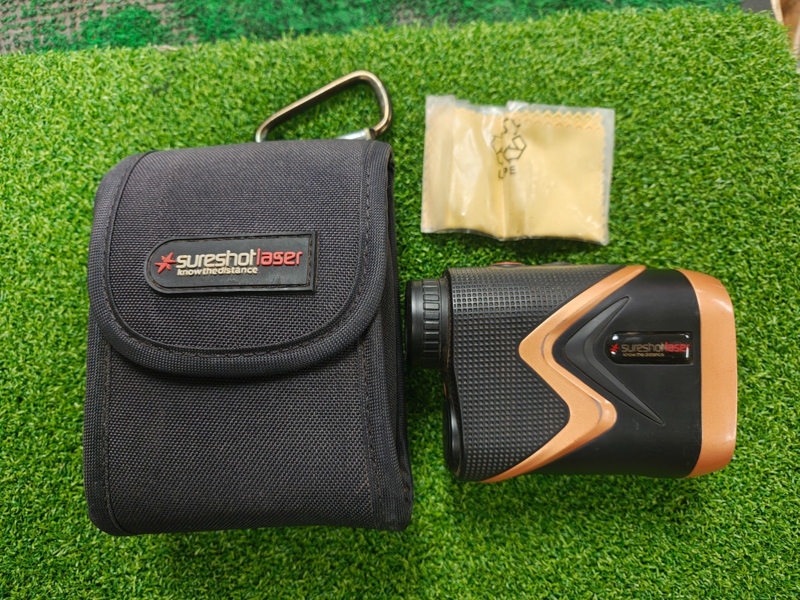 Sureshot Pinloc 5000i Laser Golf Rangefinder with carry case
