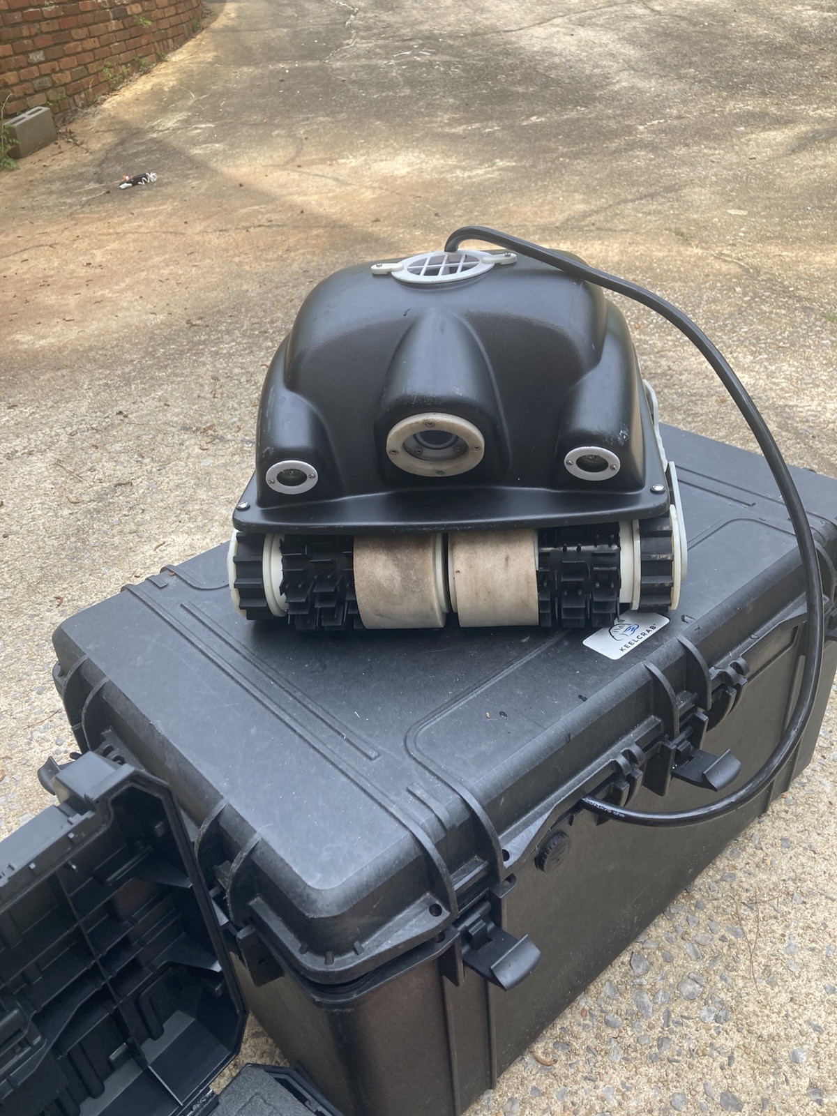 Keelcrab  yacht cleaner and survey