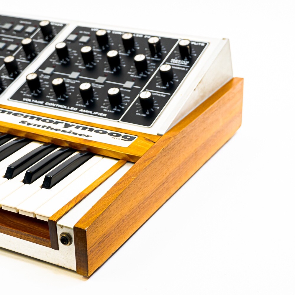 Moog Memorymoog Plus - Vintage 6-Voice Analog Synth with MIDI & Sequencer