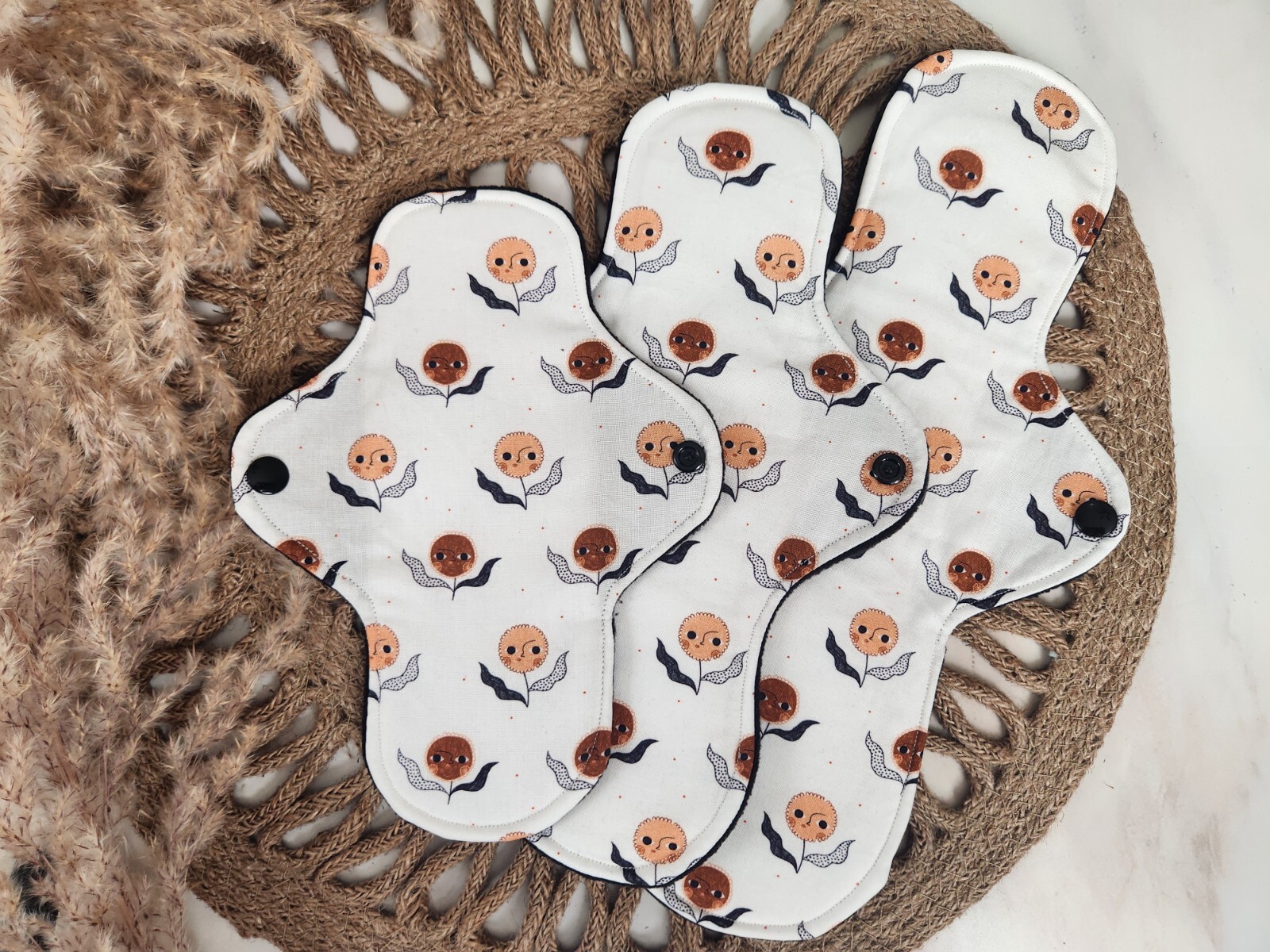 Organic Reusable cloth menstrual pads, Women Period Pads, Incontinence pads