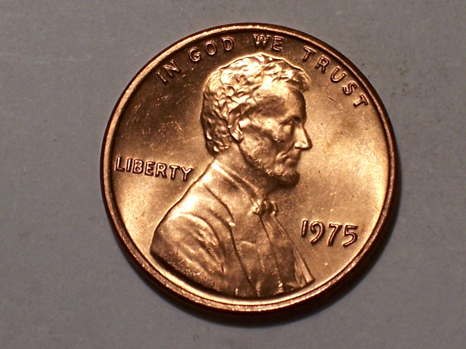 1975-P  @  Ms. Uncirculated gem" Lincoln Mem. penny.!! *From Org.  roll*