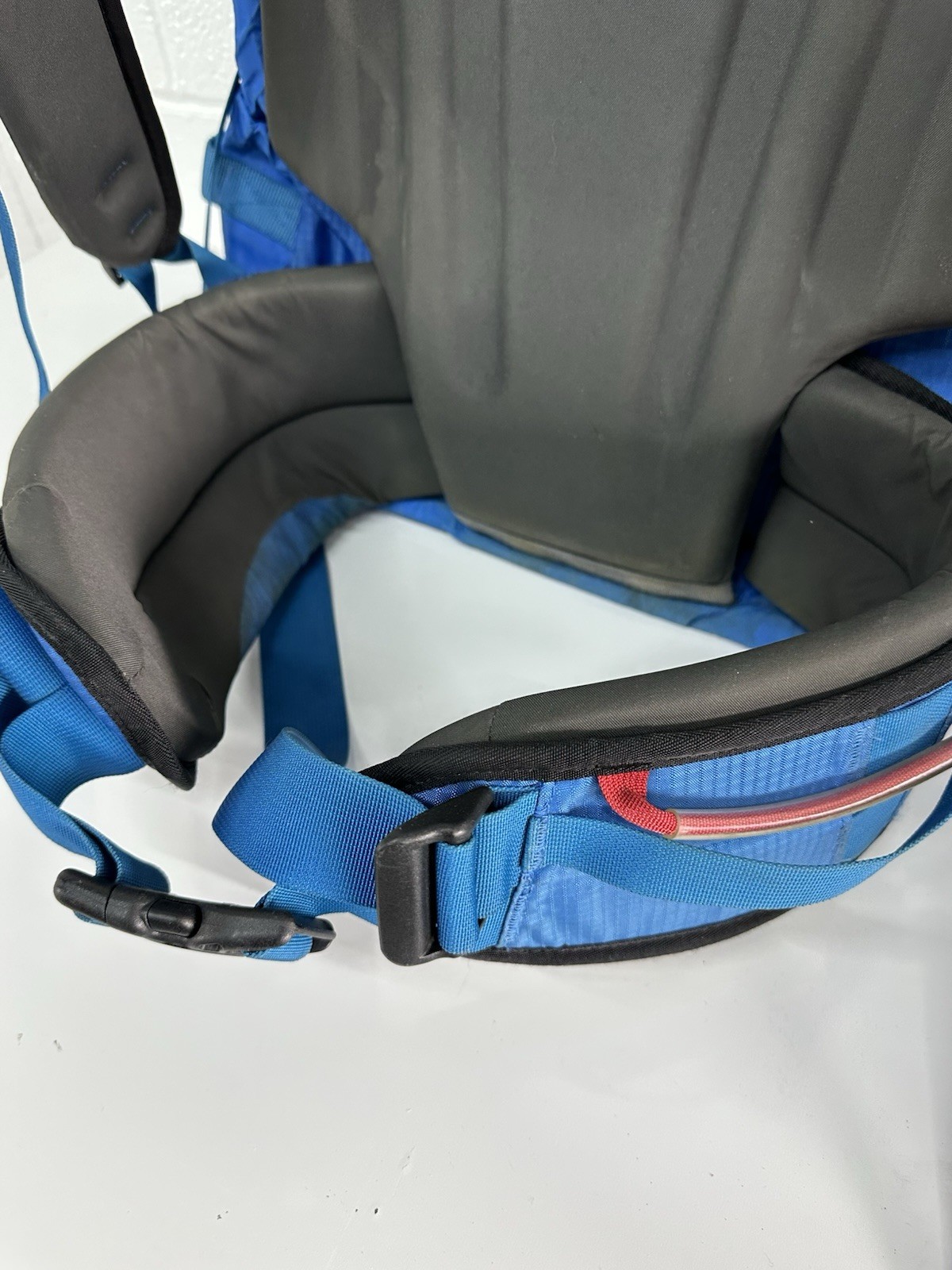 Eddie Bauer First Ascent Big Tahoma 75 Backpack / Blue / Large