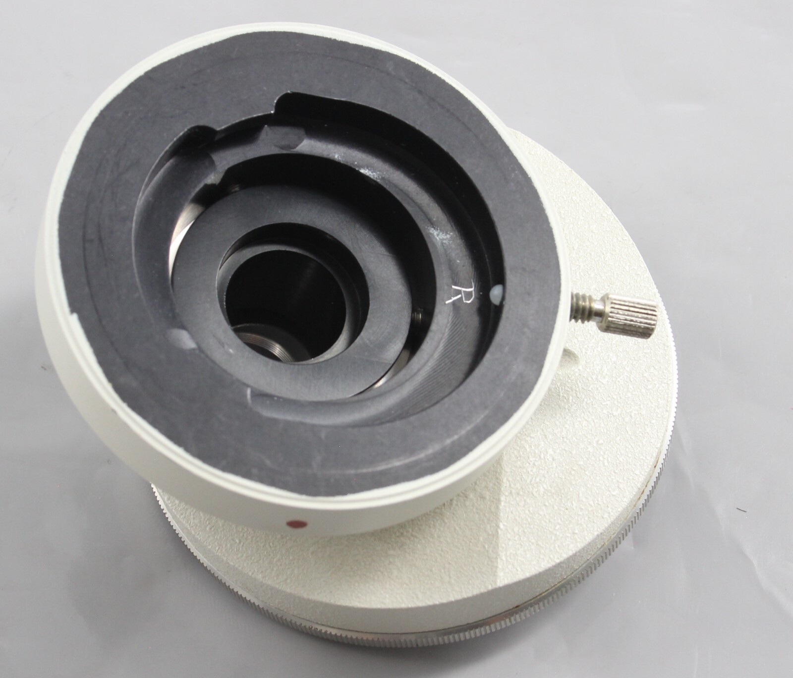 Leica UFM4 Forensic Comparison Microscope Nosepiece
