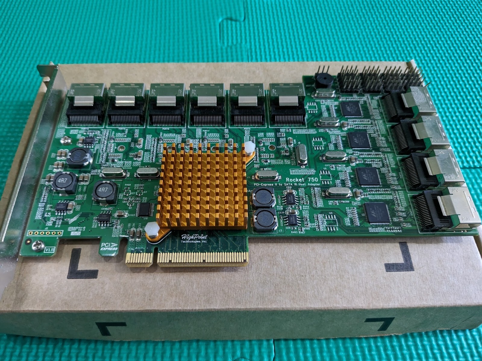 HighPoint R750 Rocket 750 40-Channel SATA 6Gb/s PCI-Express 2.0 x8 HBA Card