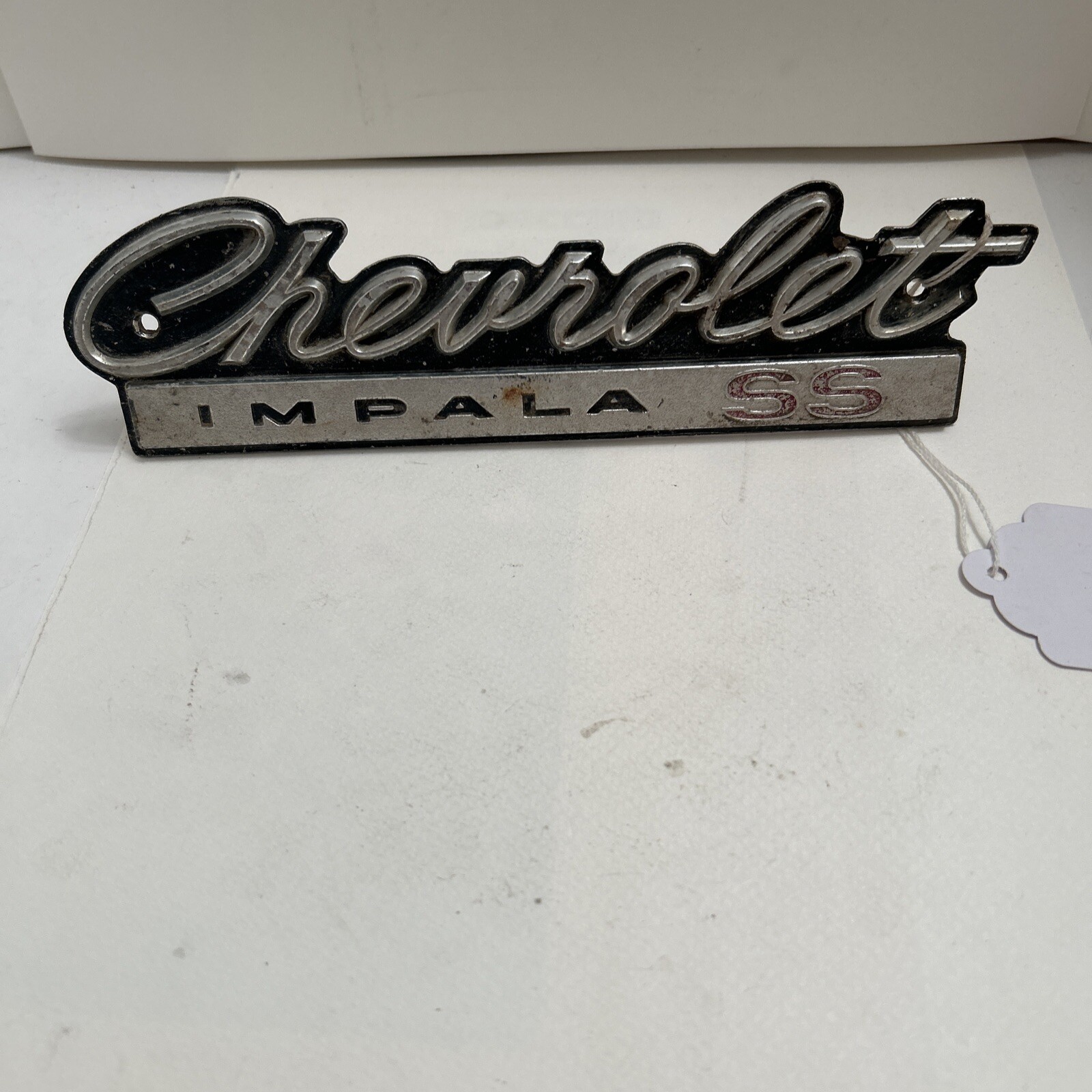 VINTAGE CHEVY IMPALA  SS  1966 METAL EMBLEM BADGE