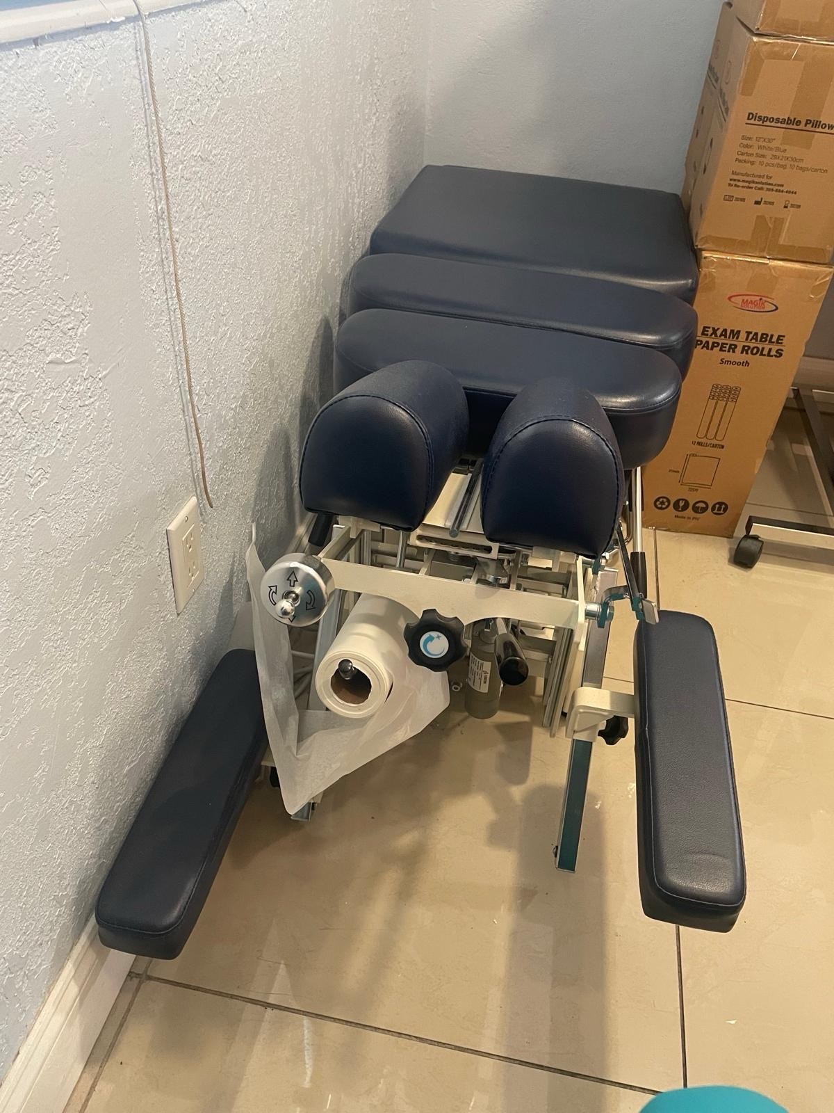 Electric chiropractic & massage table