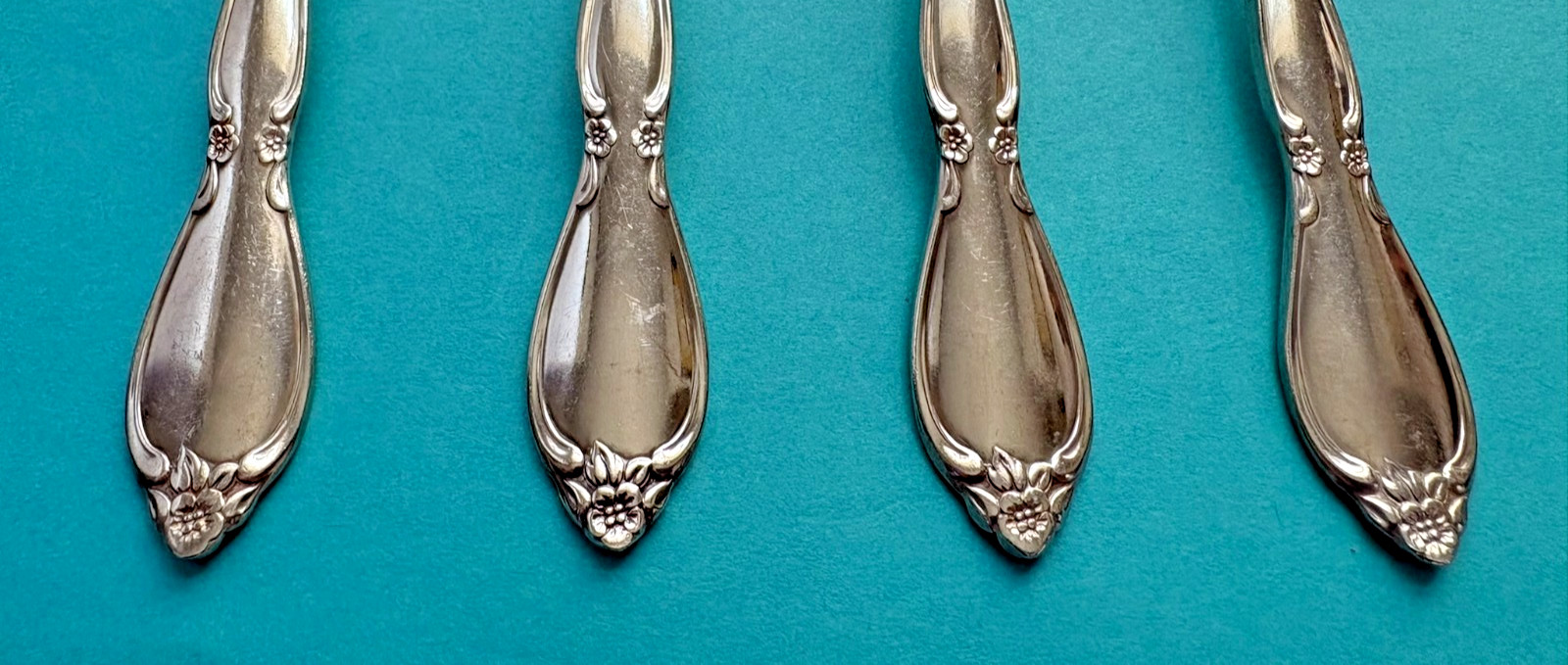 Oneida CHATELAINE Stainless Flatware Set of 4 - CHOOSE  Forks Spoons Serving +++