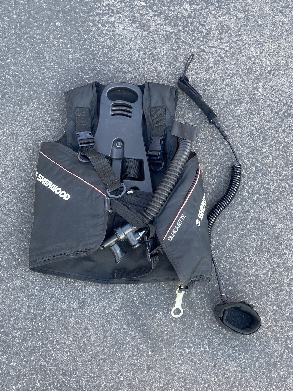 Sherwood Scuba Silhouette Black Vest Size Medium M