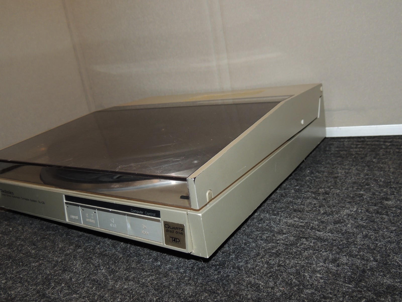 Technics Direct Drive Automatic Turntable System SL-Q