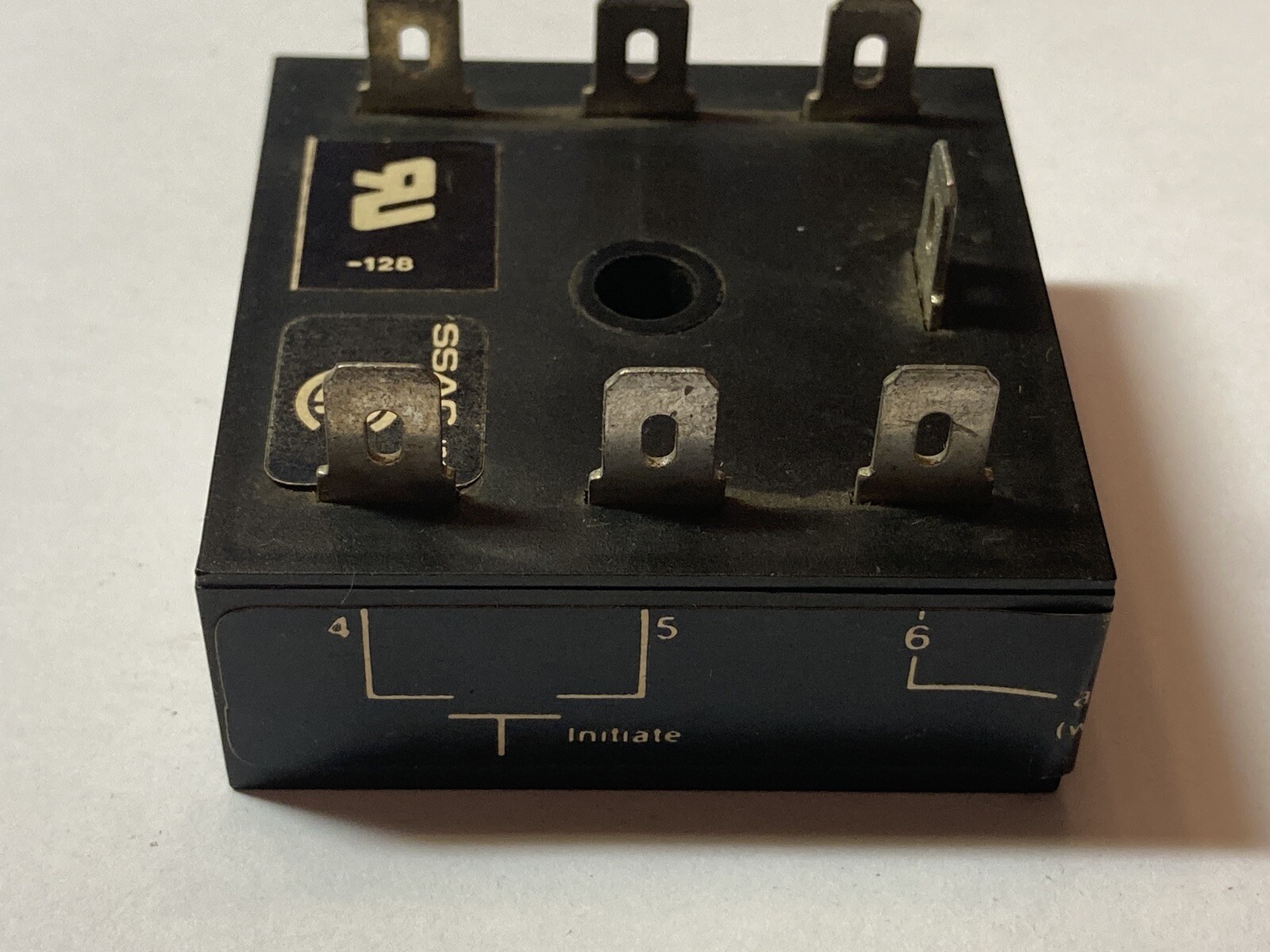 SSAC TSS422 SOLID STATE SINGLE SHOT TIMER 120VAC EXT. ADJUSTABLE 0.05-60S, 2"X2"