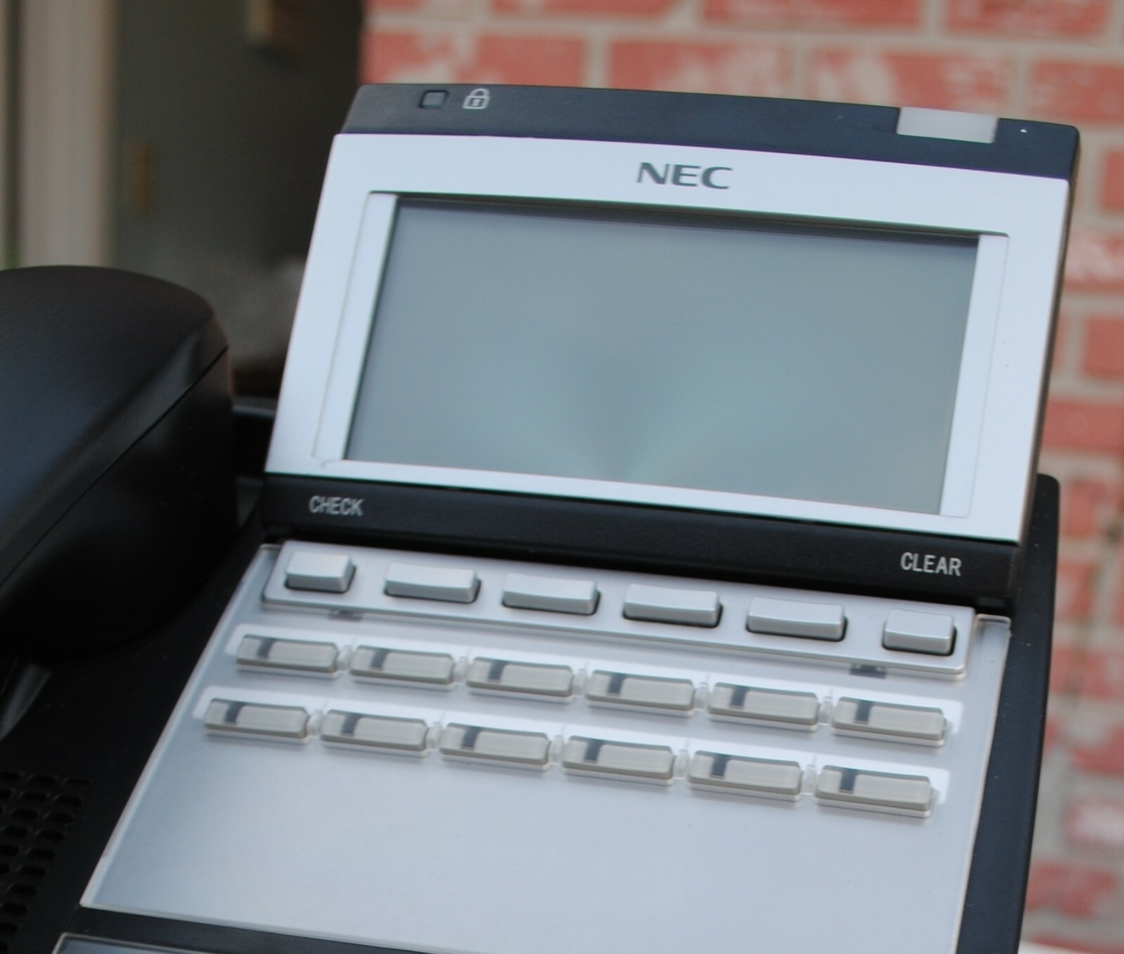 NEC ILV(XD)Z-Y(BK) 0910064 IP3NA-12TIXH TEL (BK) IP Phone Refurb 1 Year Warranty
