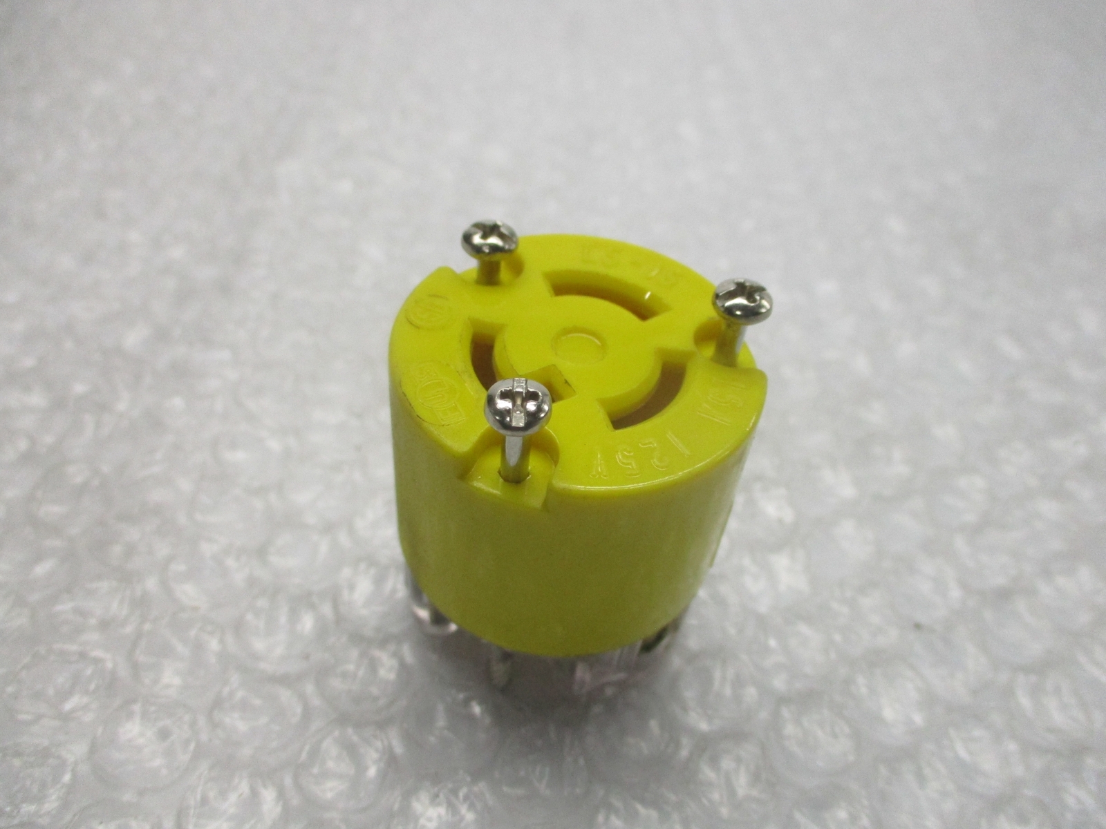 HUBBELL L5-15 PLUG NSNP