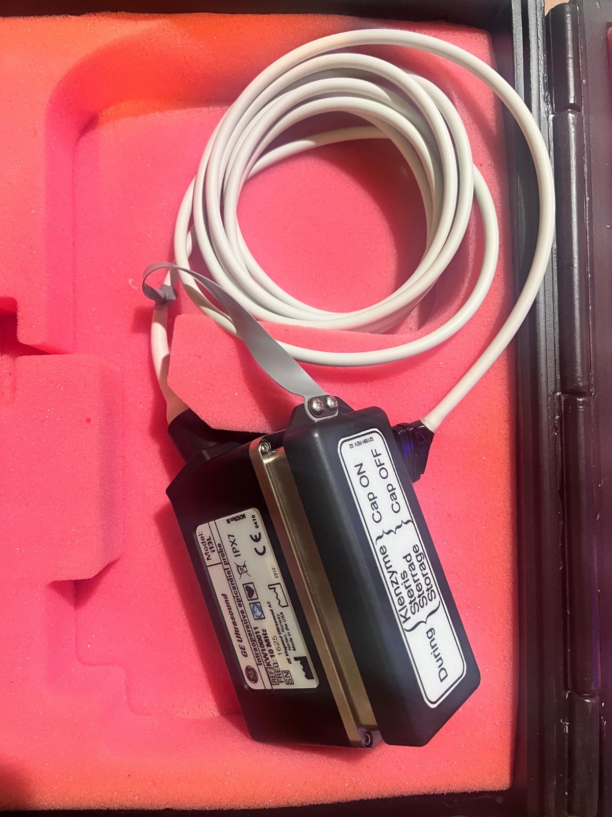 GE ULTRASOUND INTRAOPERATIVE EPICARDIAL TRANSDUCER: i13L   10 MHz  P/N: KW100011