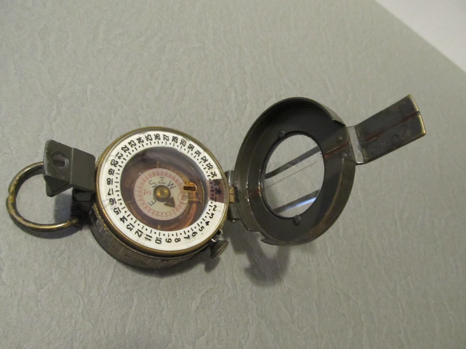 Canadian Kodak Company WWII British Military Compass ckc/C  1943