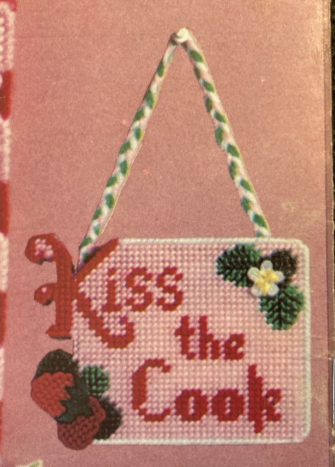 Vtg Rare Columbia-Minerva Plastic Canvas Projects 14 Strawberry Patch Design '82
