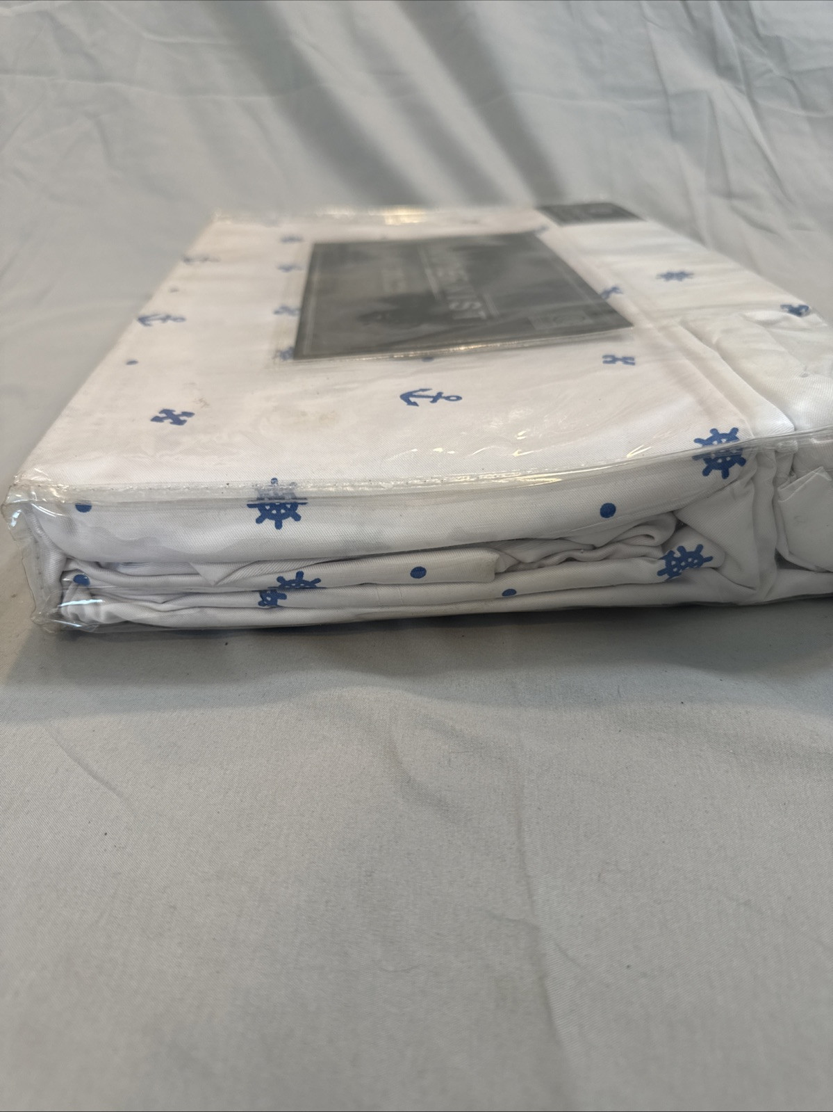 Modernist 300 Thread Count Queen 6 Pieces Set