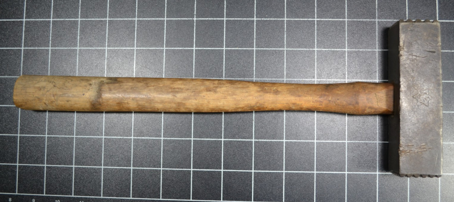 IRON CITY - 3# HEAD - MASON'S TOOTHED BUSH HAMMER