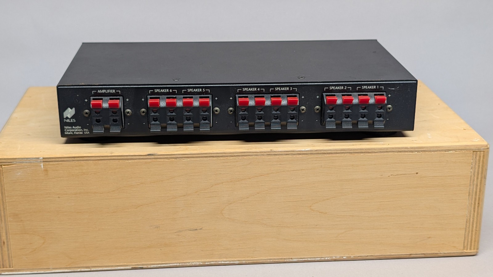 Niles SPS-6 Speaker Selection System 6 Zone Multi-Room Audio Switch Box