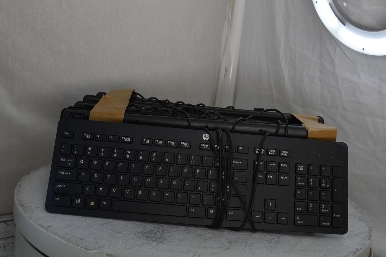 Lot of 10* HP ku9-1469 80318-1001 Wired Keyboard BLACK SEE NOTES