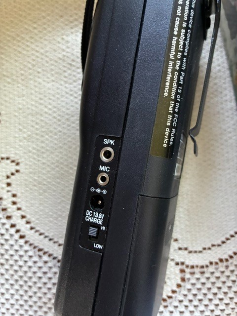 Maxon HCB-10C Handheld 40 Channel CB Radio - UNTESTED W/Box