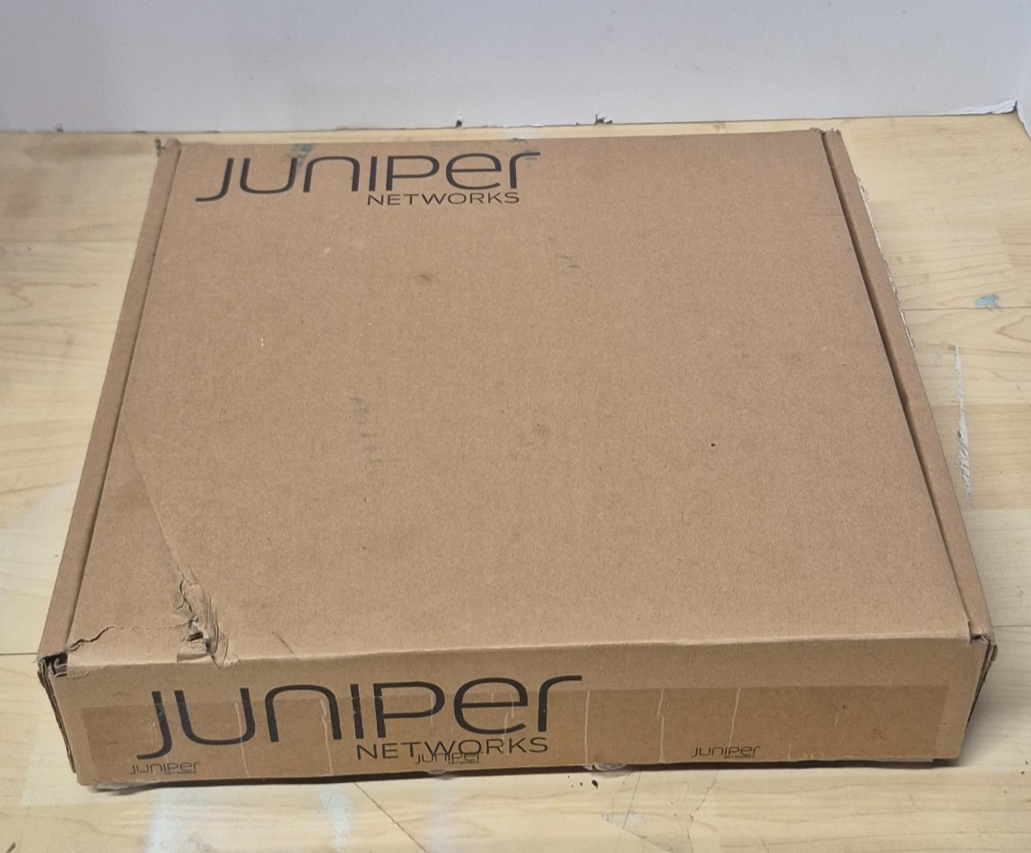 Juniper Networks SRX-100 Services Gateway Firewall SRX100H2 8-Port Open Box