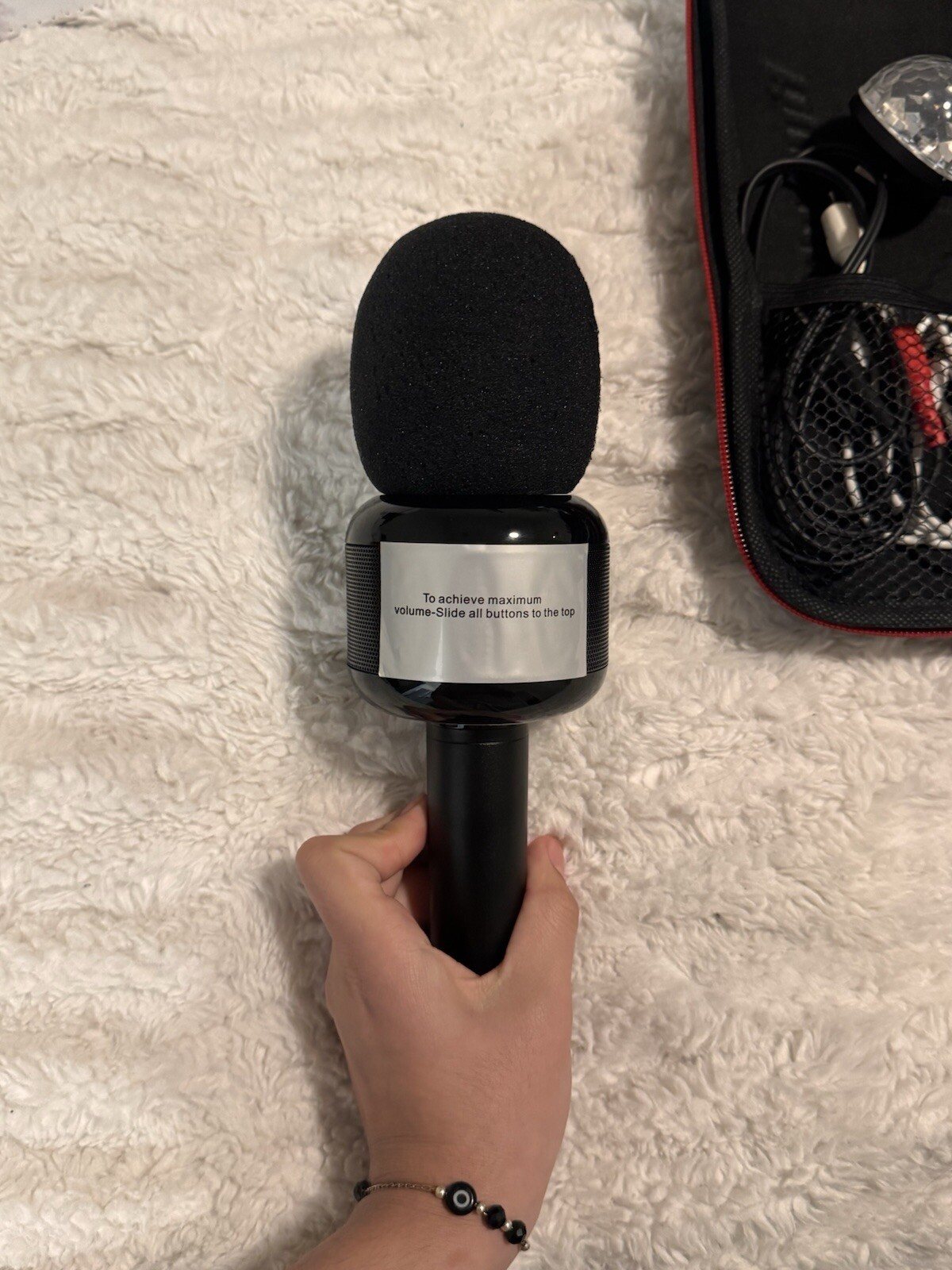 Wireless Karaoke Machine Karaoking