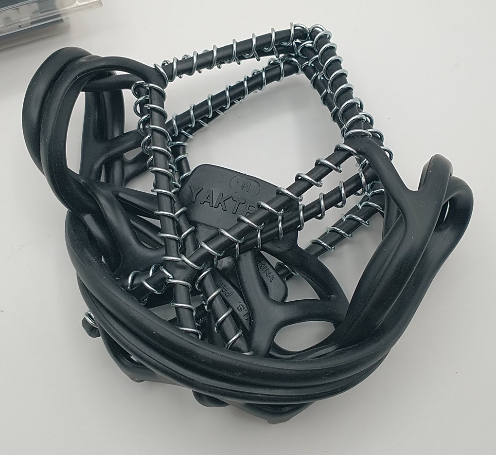 YAKTRAX Walker For Bass Size M Lightweight Spikeless