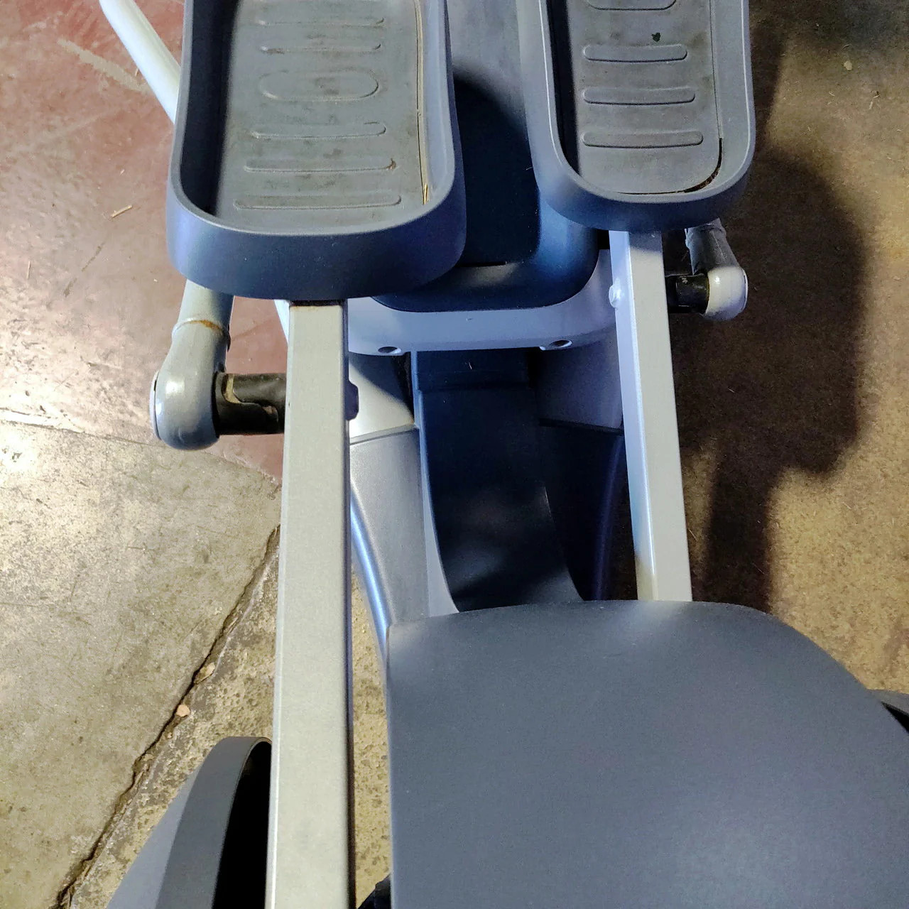 Precor EFX 815 Elliptical Crosstrainer w/ P10 Console