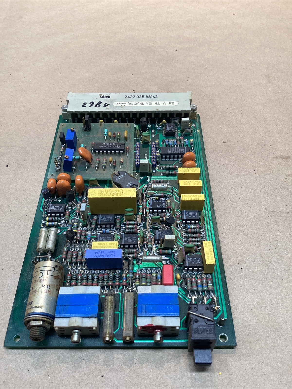 VALVO 2422 025 88142 Circuit Board #702Y45