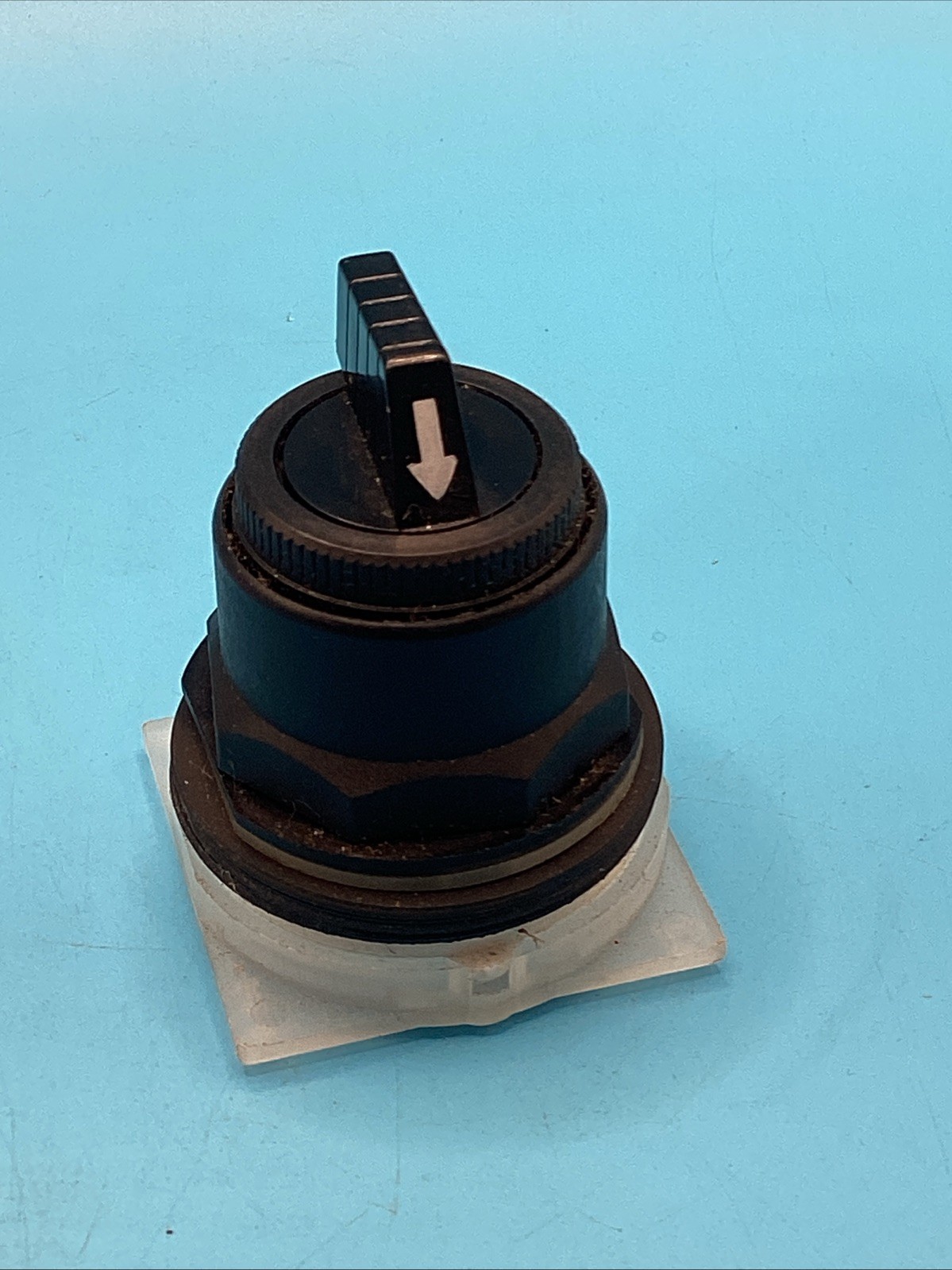 Square D 65097-049-01 Selector Switch Black New No Box