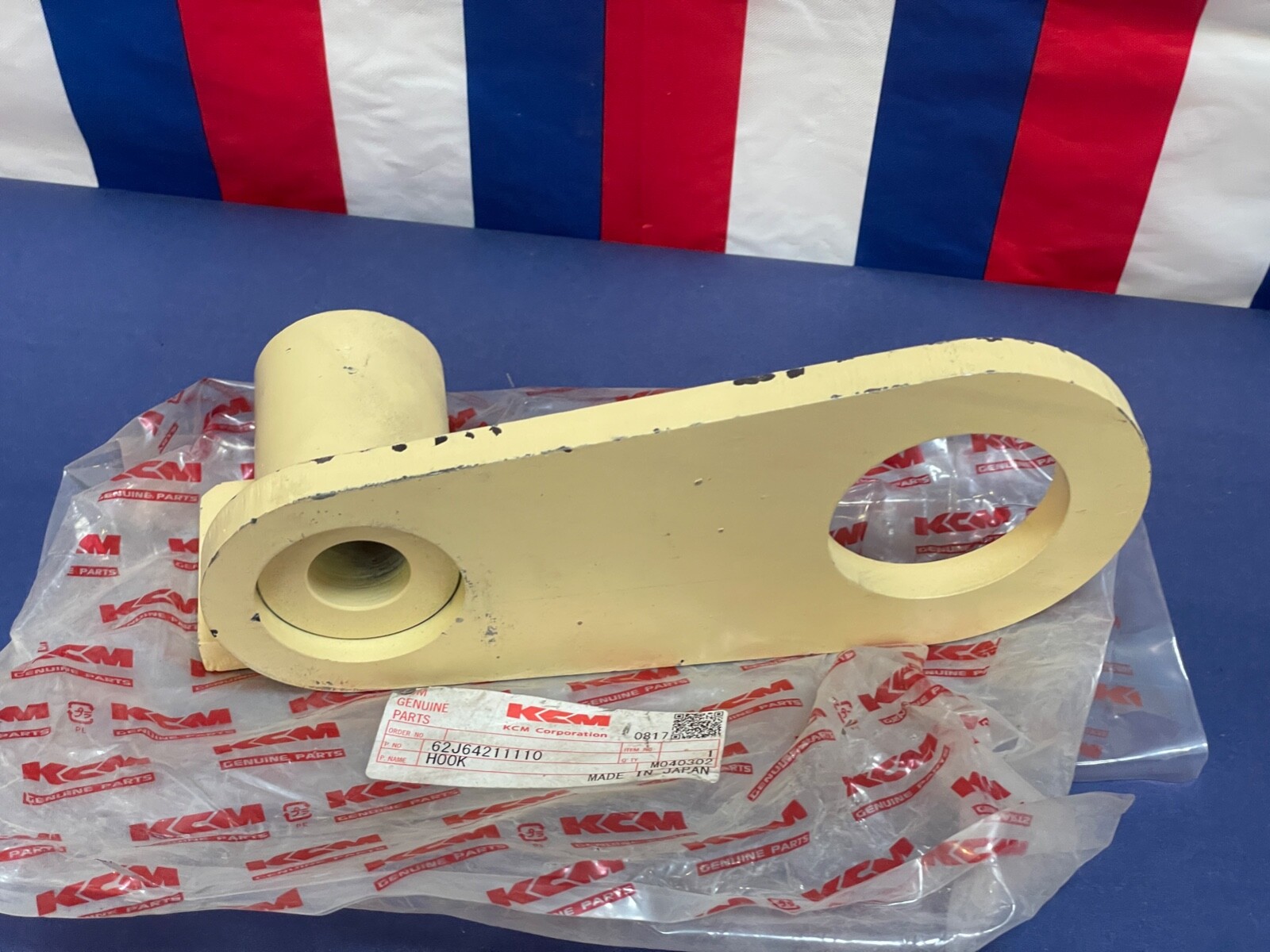 Genuine KCM 62J64211110 Hook Replacement part for Hitachi