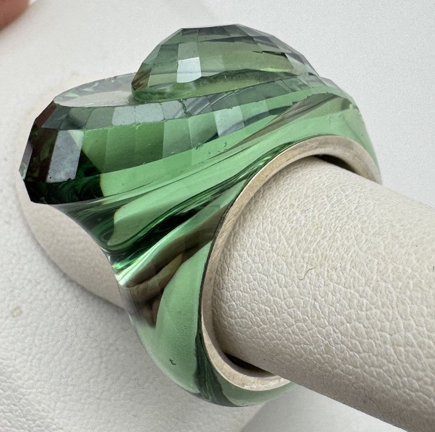Beautiful Ross & Simmons Swarovski Green Cut Crystal Ring 58