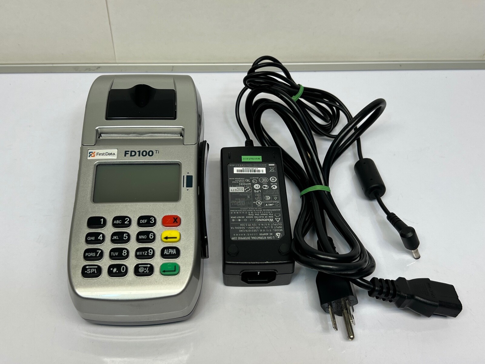 First Data FD100ti Silver Credit Card Terminal - Power cord
