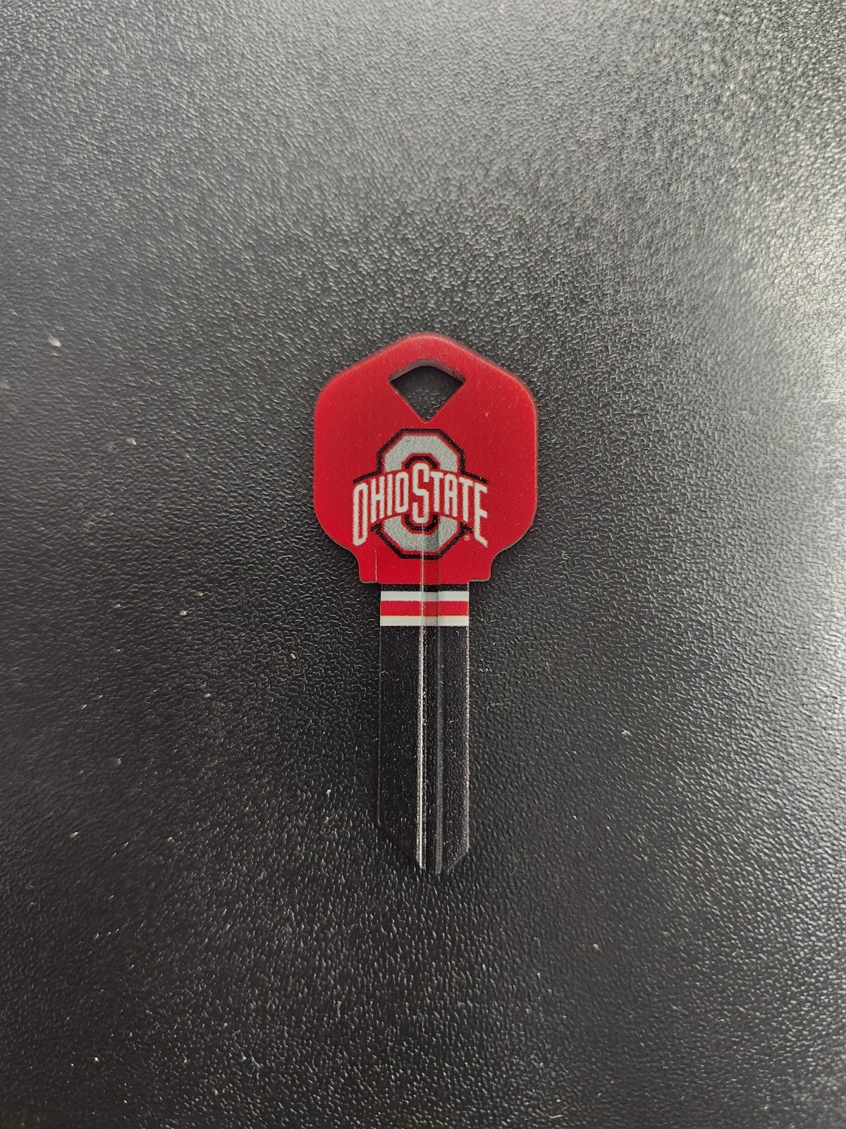 SMALL COLLEGE OHIO STATE BUCKEYES KWIKSET KW1/KW10 KEYBLANK - READ DETAILS BELOW