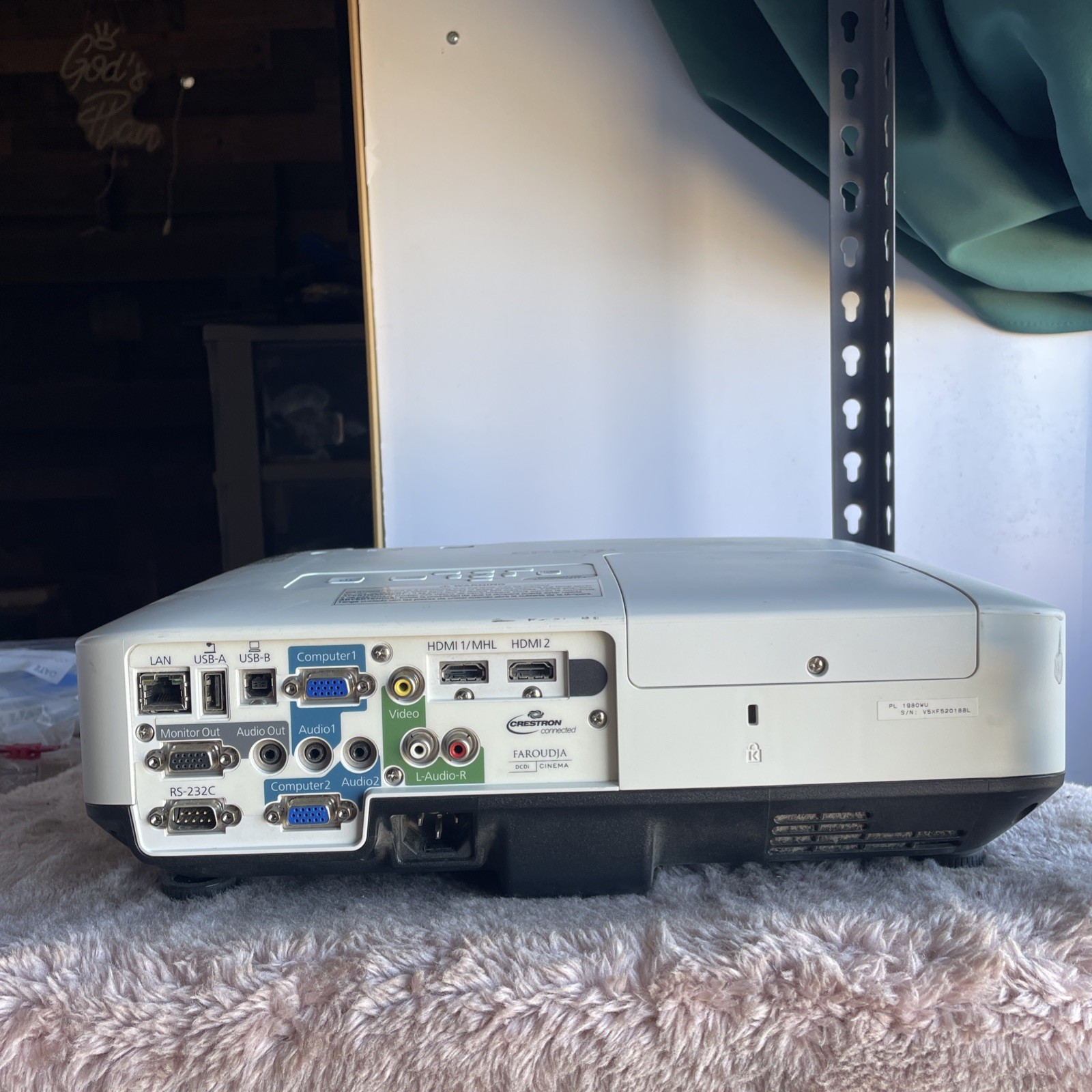 epson powerlite 1980WU Model H620A