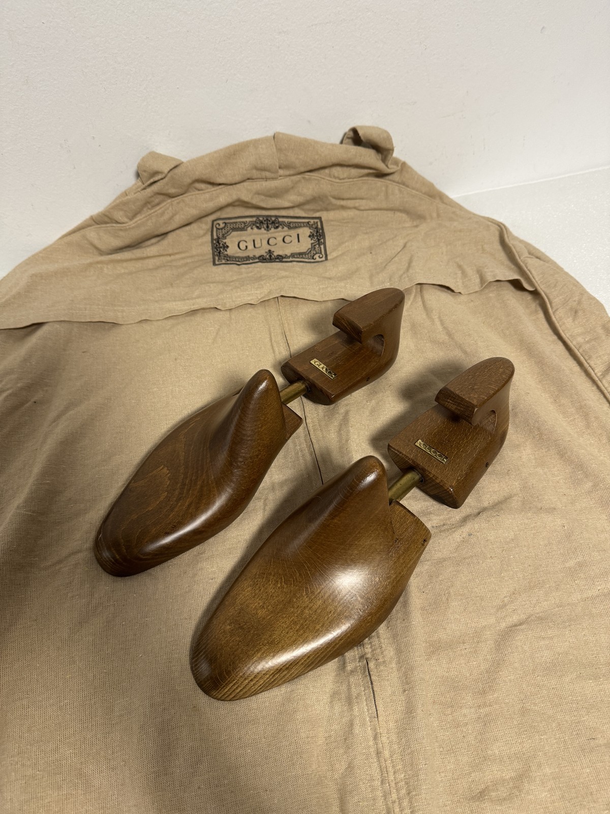 Gucci Wooden Shoe Trees Mens Size 45.5 Brown Brass Hardware Italy Vintage Luxury
