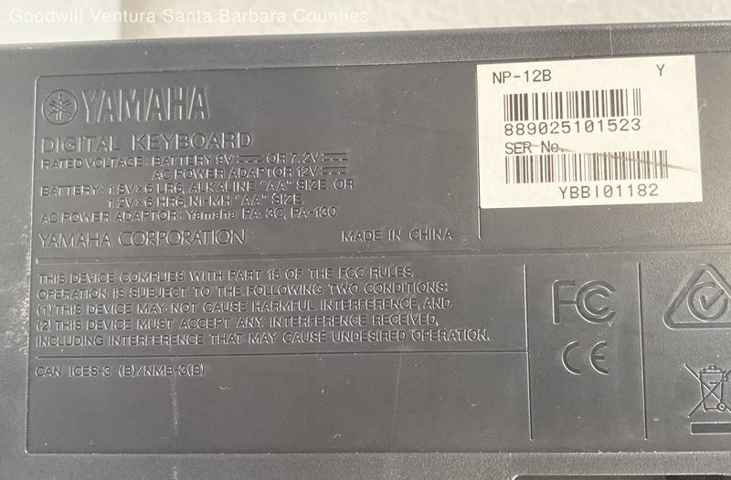 Yamaha Piaggero NP-12 61-Key Electronic Keyboard