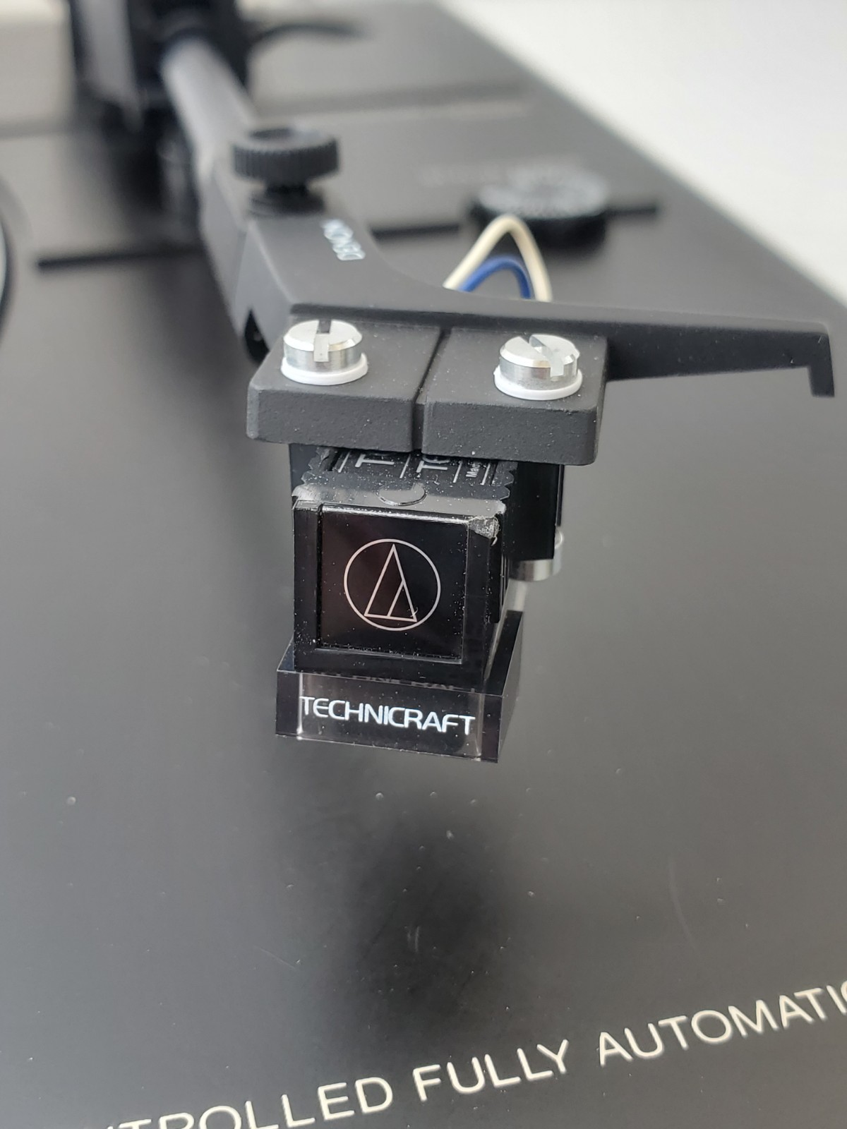 Denon Turntable Quartz DP-23F Micro Processor Fully Automatic Turntable System