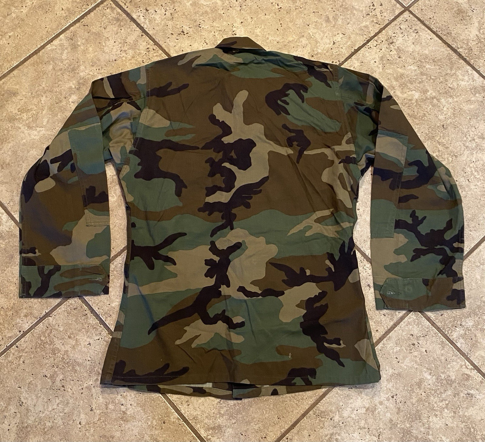 U.S. Army Woodland Camouflage Pattern Combat Coat Size Small Regular