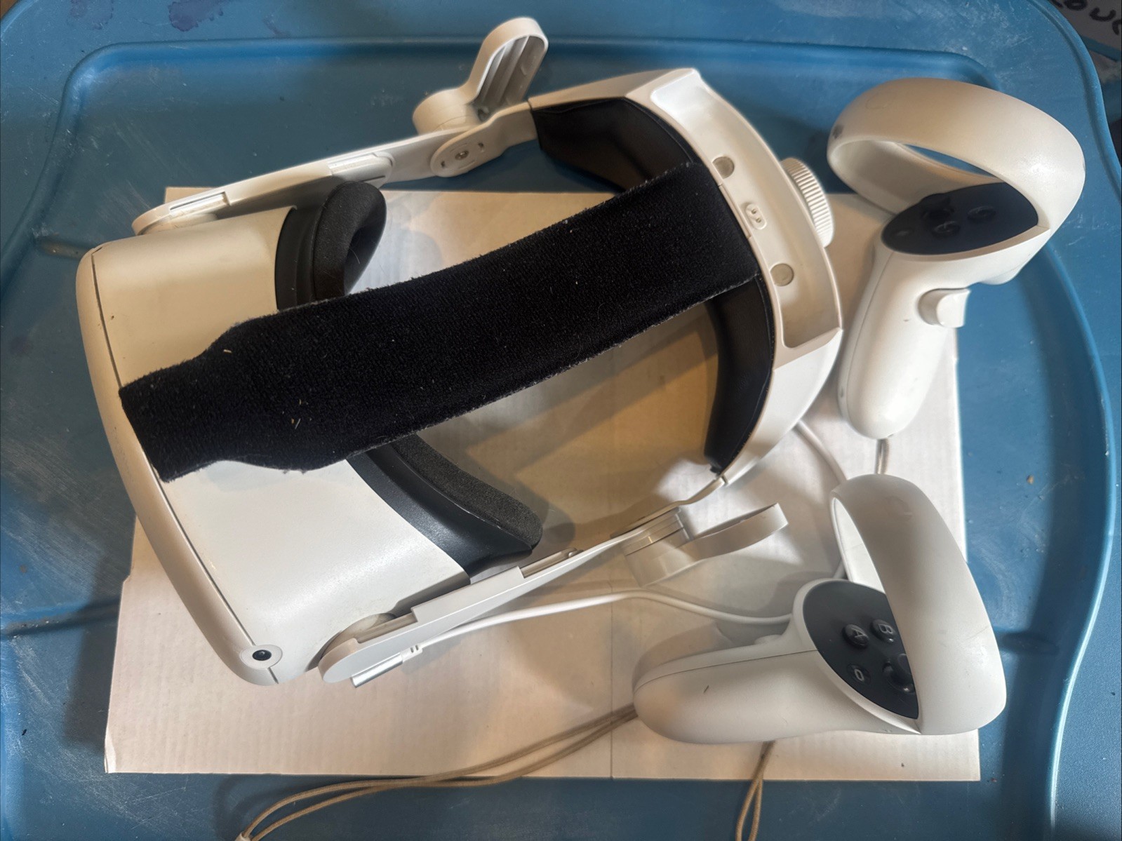 Meta Quest 2 Virtual Reality Headset 128GB In Good Working Condition