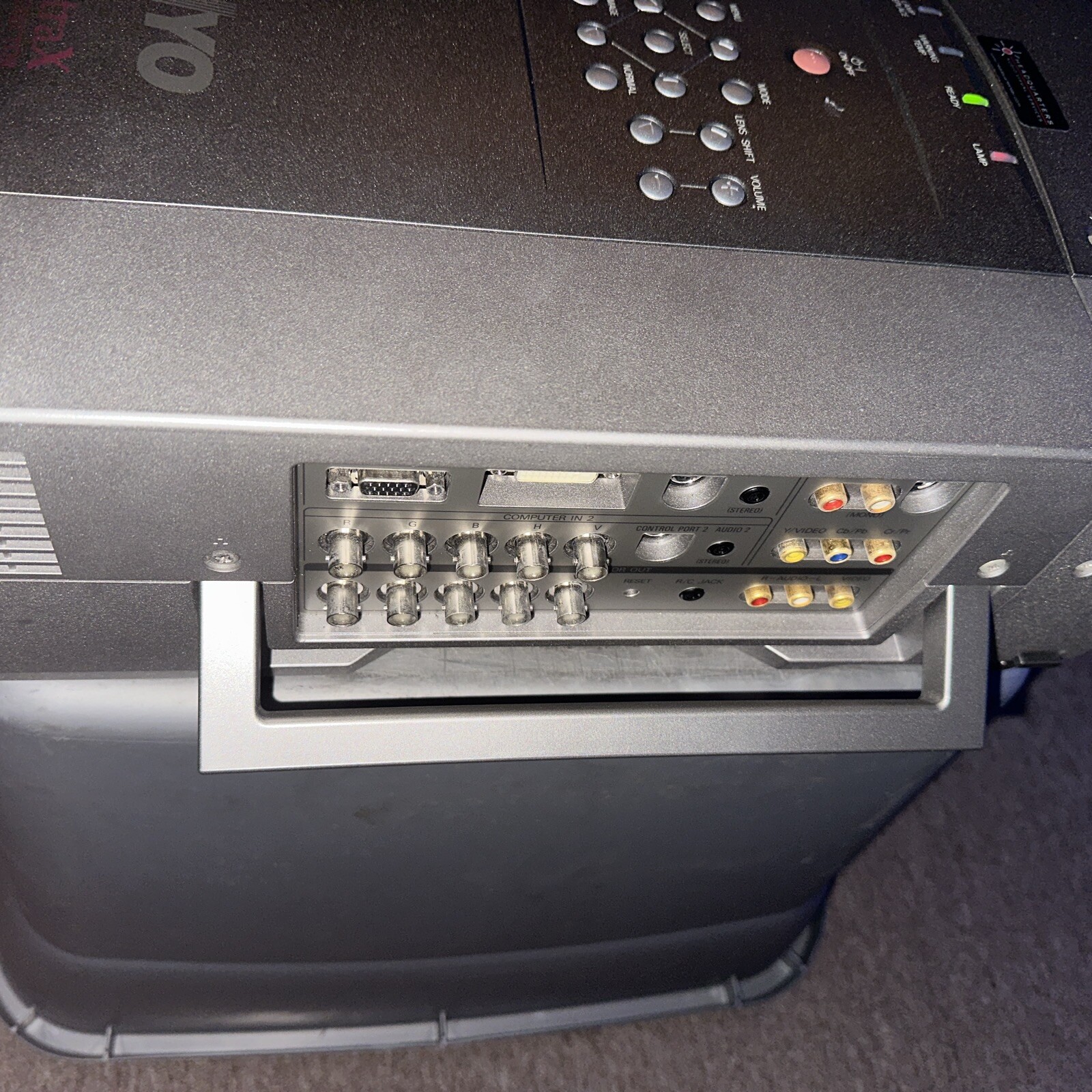 Sanyo PLC-XP30 Large Venue Presentation Projector - PRO xtraX Multimedia -TESTED
