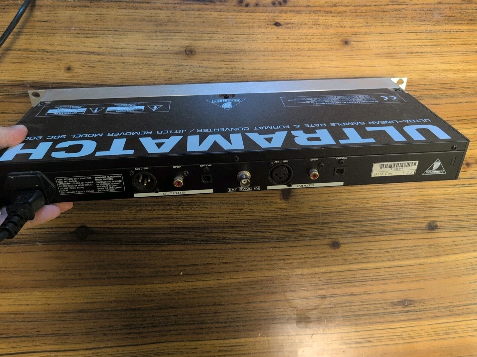 Behringer Ultramatch SRC-2000 Sample Rate Converter