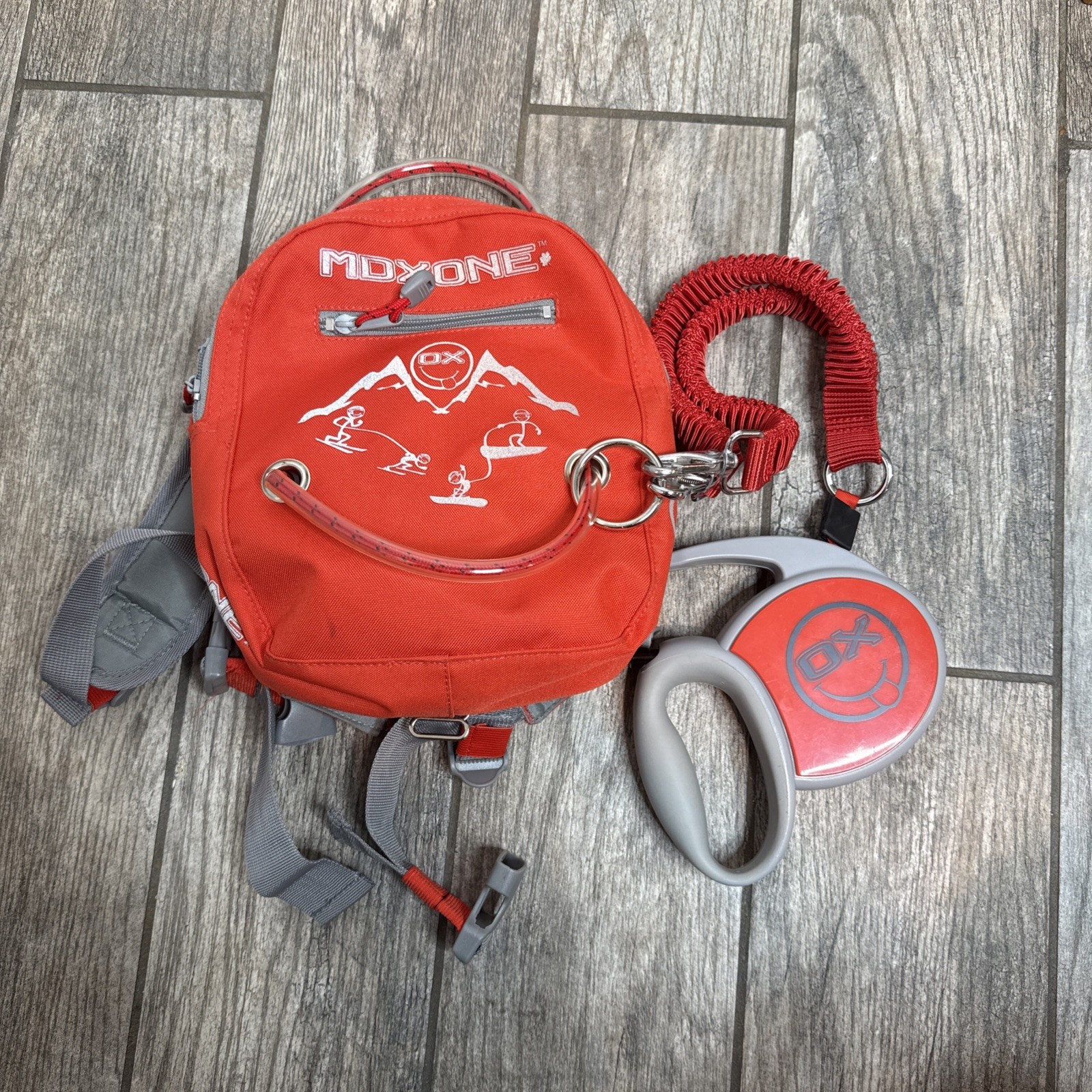 MDX One Snowboard & Ski Harness Kids Backpack - with Leash A1