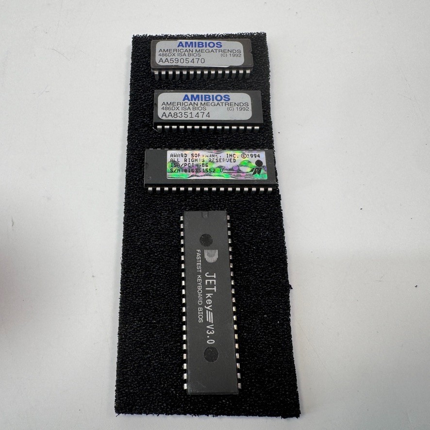 Lot of 4 - Vintage Computer BIOS Chips AMIBIOS - JETkey - Award Software