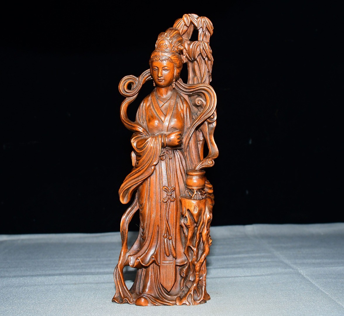 Exquisite Small Leaf Boxwood Beauty Ornament