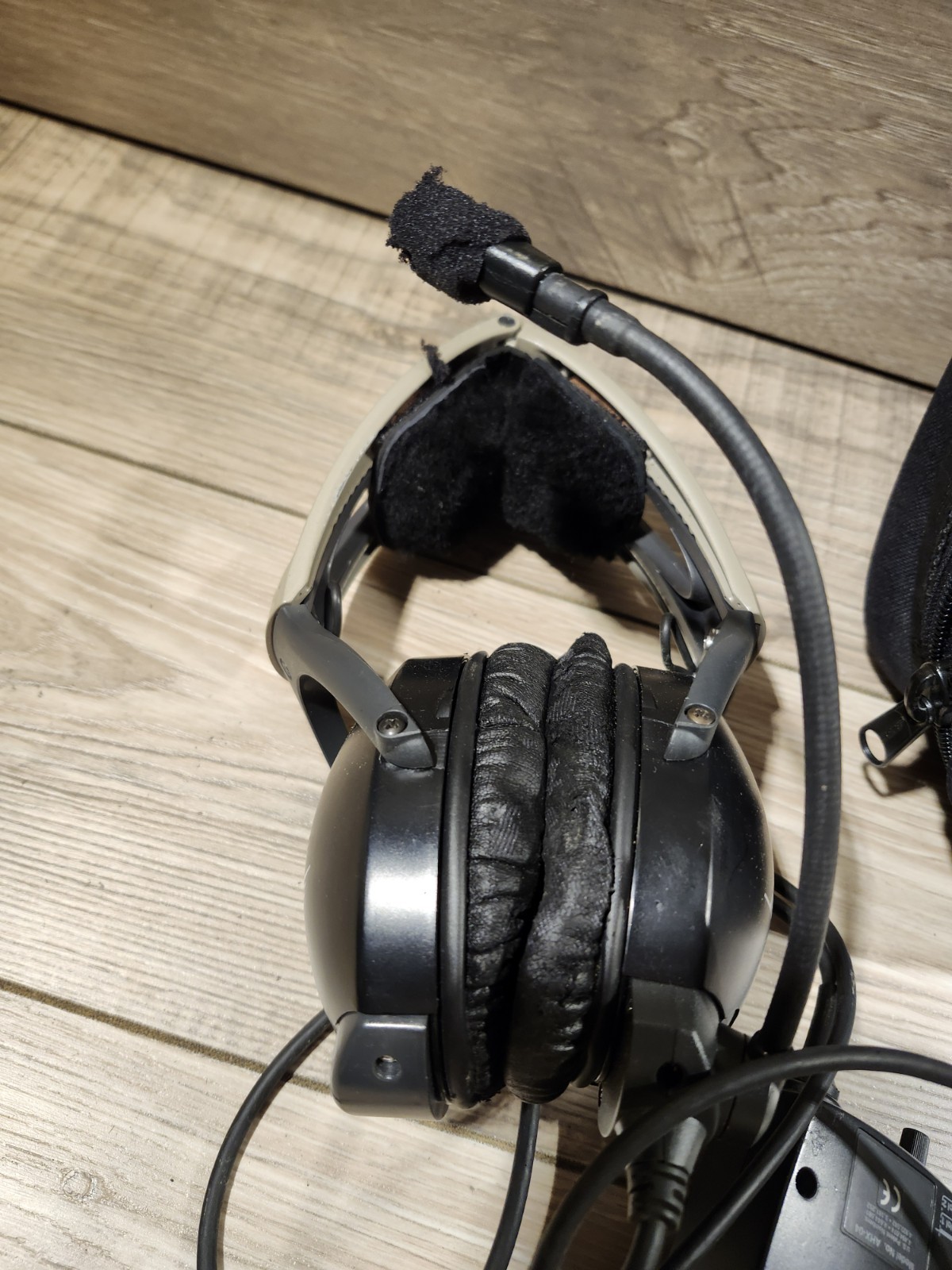 Bose X Aviation A10 Single Plug Headset AHX-04 Read