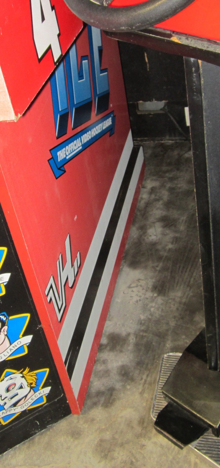 HIT THE ICE ARCADE MACHINE by WILLIAMS 1990 - 4 PLAYER (Excellent Condition)